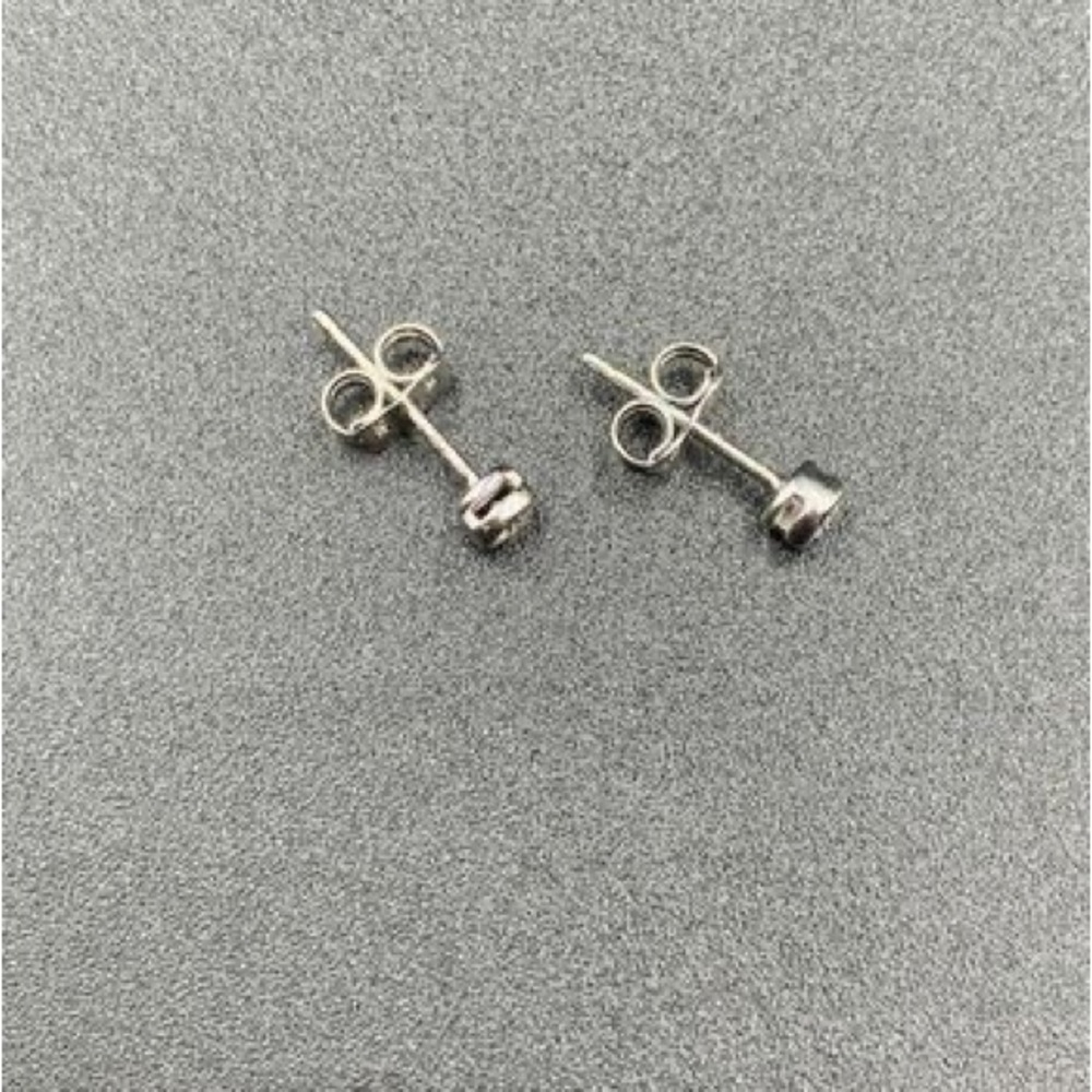 10K White Gold Cubic Zirconia Stud Earrings 3mm - Picture 3 of 3